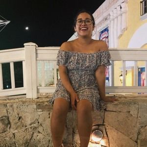 Meet your Posher, Vanessa